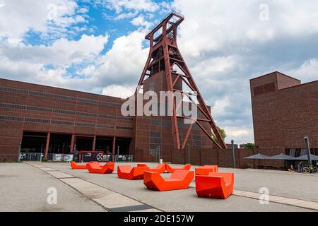 Shaft 12, Zollverein Coal Mine Industrial Complex, UNESCO World Heritage Site, Essen, Ruhr, North Rhine-Westphalia, Germany, Europe Stock Photo