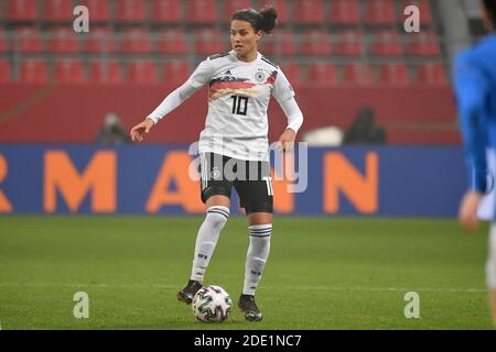 Dzsenifer MAROZSAN (GER), action, single action, single image, cut out, whole body shot, whole figure. Soccer Laenderspiel women, European Championship qualification, Germany (GER) - Greece (GRE) 6-0 on November 27, 2020 in Ingolstadt AUDI SPORTPARK/Germany. | usage worldwide Stock Photo