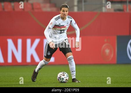 Dzsenifer MAROZSAN (GER), action, single action, single image, cut out, whole body shot, whole figure. Soccer Laenderspiel women, European Championship qualification, Germany (GER) - Greece (GRE) 6-0 on November 27, 2020 in Ingolstadt AUDI SPORTPARK/Germany. | usage worldwide Stock Photo