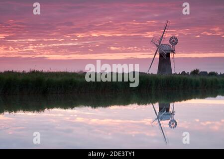 Turf Fen Drainage Mill, Windmill on the Norfolk Broads, Norfolk, England Stock Photo