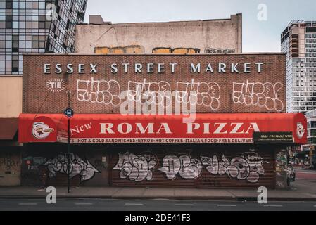 Roma Pizza, in the Lower East Side, Manhattan, New York City Stock Photo