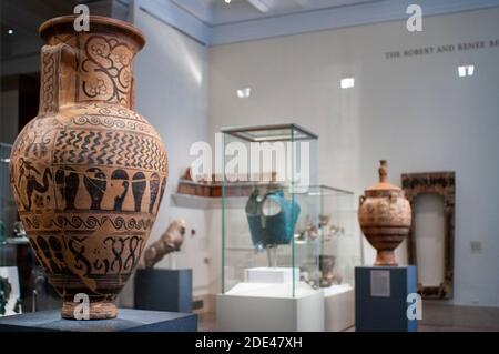 Terracotta neck amphora (storage jar). Greek, Attic, Proto-Attic, second quarter of the 7th century B.C. Attributed to the New York Nettos Painter. Ch Stock Photo