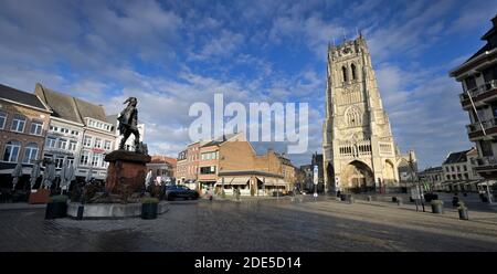 Illustration picture shows the statue of Ambiorix and the Onze-Lieve-Vrouwebasiliek (Basilica of Our Lady) on the Grote Markt square in Tongeren, Frid Stock Photo