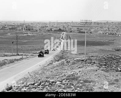 Middle East History - Palestine disturbances 1936. The daily 10:30 Jerusalem-Afuleh convoy leaving for the North Stock Photo