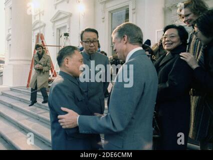 Deng Xiaoping and Madame Zhuo Lin say goodbye to Jimmy Carter and Rosalynn Carter. ca.  31 January 1979 Stock Photo