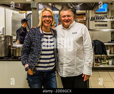 Michelin Star Chef Loïc Le Bail with food writer Angela Berg in Roscoff, France Stock Photo