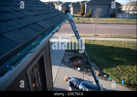 How To Hang Christmas Lights On Roof Peak