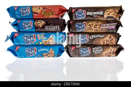 Winneconne, WI -22 November 2020:  A collection of Nabisco Chips ahoy cookies original, chunky, soft, reeses, hersheys, candy blasts, brownie on an is Stock Photo