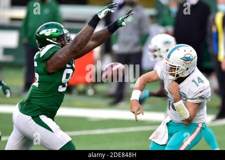 East Rutherford, New Jersey, USA. 24th Nov, 2019. New York Jets defensive  tackle Quinnen Williams (95) during a NFL game between the Oakland Raiders  and the New York Jets at MetLife Stadium