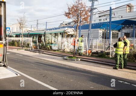 Accident on monday night between two tramway on the T2 line between Jacques Henri Lartigue and Les Moulineaux stations near Paris causing 12 injuries. on February 12, 2019 in Issy Les Moulineaux, France. Photo by Nasser Berzane/ABACAPRESS.COM Stock Photo