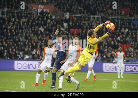 PSG's Kylian Mbappe battling Montpellier's Benjamin Lecomte during the Ligue 1 Paris Saint-Germain (PSG) v Montpellier football match at the Parc des Princes stadium in Paris, France, on February 20, 2019. PSG won 5-1. Photo by Henri Szwarc/ABACAPRESS.COM Stock Photo