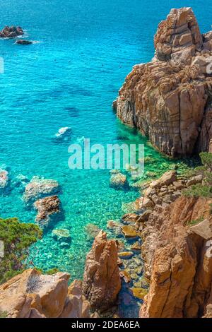 Crystal clear waters of Li Cossi beach, Sardinia, Italy Stock Photo