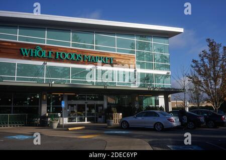 A Whole Foods Market in Tigard, Oregon. Whole Foods Market, Inc. is an American multinational supermarket chain owned by Amazon. Stock Photo
