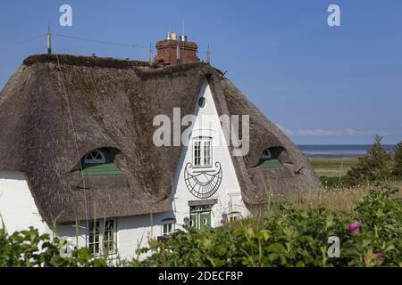 geography / travel, Germany, Schleswig-Holstein, isle Sylt, thatched-roof house in Kampen, Additional-Rights-Clearance-Info-Not-Available Stock Photo