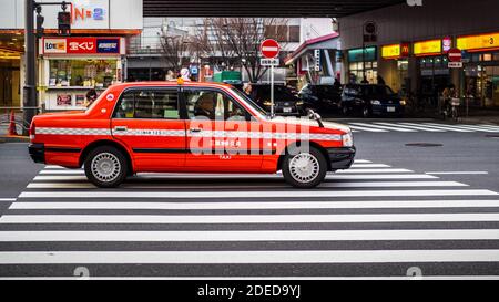 Orange taxi tokyo hi-res stock photography and images - Alamy