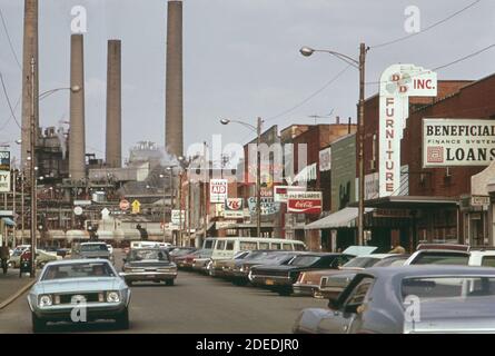 1970s Photo (1973) -  The FMC corporation's South Charleston West Virginia plant is behind busy city street Stock Photo