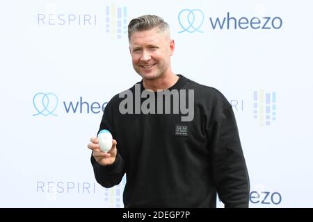 Sydney, Australia. 1st December 2020. Pictured: Cricket legend Michael Clarke. A new Australian designed and manufactured technology will assist the one in 10 Australians living with asthma manage their condition. Cricket legend Michael Clarke joined Respiri CEO Marjan Mikel to officially launch wheezo on the first day of summer – a particularly troubling time of year for Australians with asthma due to bushfire smoke and pollen thunderstorms aggravating the respiratory system. Australian designed and manufactured technology wheezo, assists asthma patients, particularly children and adolescents Stock Photo