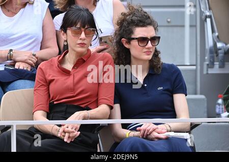 Nolwenn Leroy (L) and her sister Kay le Magueresse attend the 2019 French Tennis Open - Day Ten in Roland Garros on June 4, 2019 in Paris, France. Photo by Laurent Zabulon / ABACAPRESS.COM Stock Photo