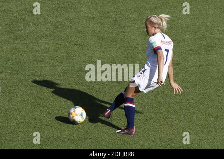 USA's Abby Dahlkemper during the FIFA Women soccer World Cup 2019 Group F match, USA vs Chile at Parc des Princes, Paris, France on June 16th, 2019. USA won 3-0. Photo by Henri Szwarc/ABACAPRESS.COM Stock Photo