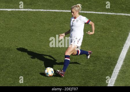 USA's Abby Dahlkemper during the FIFA Women soccer World Cup 2019 Group F match, USA vs Chile at Parc des Princes, Paris, France on June 16th, 2019. USA won 3-0. Photo by Henri Szwarc/ABACAPRESS.COM Stock Photo