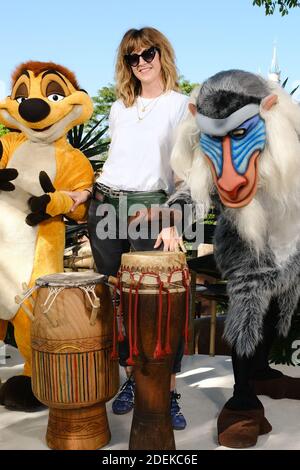 Daphne Burki attends 'Jungle Book Jive' photocall 2 during The Lion