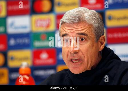 Kyiv, Ukraine. 30th Nov, 2020. Shakhtar head coach, Luis Castro attends a press conference at the Olympiyskiy stadium in Kyiv. Credit: SOPA Images Limited/Alamy Live News Stock Photo