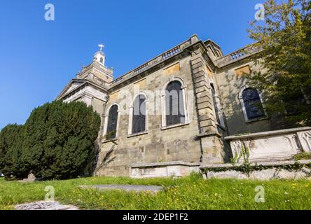 St Peter & St Paul's Church elevation, Market Place, Blandford Forum, a market town in Dorset, south-west England, with typical Georgian architecture Stock Photo