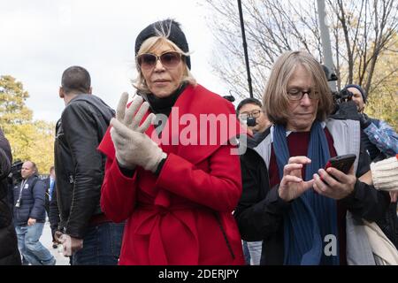 Actress and political activist Jane Fonda departs a climate protest at the White House in Washington DC, USA, on Friday, November 8, 2019. Activists marched from the U.S. Capitol to the White House to draw attention to the need to address climate change. Photo by Stefani Reynolds / CNP/ABACAPRESS.COM Stock Photo