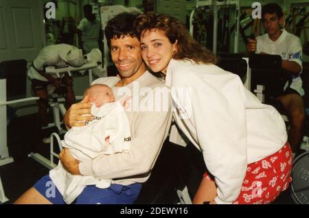 American tennis player Jimmy Arias and wife Gina, 1994 Stock Photo