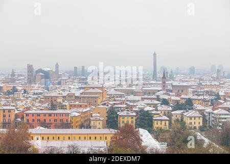 Bologna, Italy. 02nd Dec, 2020. Landscape of snow-covered Bologna from the hill in Bologna, Italy on December 02, 2020. First snow in the city: it began to fall early in the morning, whitewashing the roofs. Credit: Massimiliano Donati/Alamy Live News Stock Photo