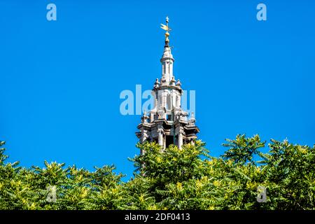 London, UK St Michael Paternoster Royal Anglican church closeup of dome exterior architecture isolated against blue sky in downtown city and summer gr Stock Photo