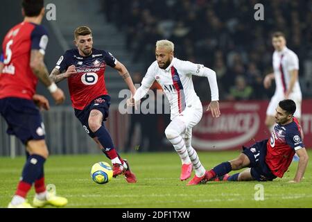 Paris' Neymar Jr and Lille Xeka during the Ligue 1 match between Lille OSC and Paris Saint-Germain (PSG) at Stade Pierre Mauroy on January 26, 2020 in Lille, France. Photo Sylvain Lefevre /ABACAPRESS.COM