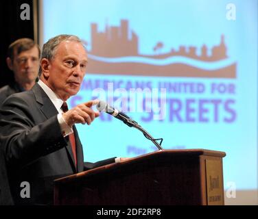 Arlington, VA - April 13, 2009 -- New York City Mayor Michael Bloomberg appears at a press conference in Arlington, Virginia sponsored by Americans United for Safe Streets to introduce a TV ad calling on former Virginia State Attorney General Bob McDonnell, a Republican candidate for Governor of Virginia, to reconsider his opposition to closing the gun show loophole that allows criminals to purchase weapons without undergoing a background checks on Monday, April 13, 2009. Photo by Ron Sachs / CNP/ABACAPRESS.COM Stock Photo