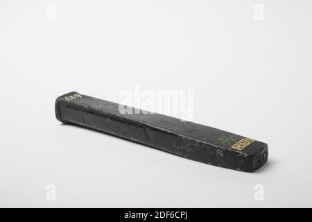 Stamp For Cloth Sheets Anonymous 17th Century 18th Century General 12 4 X 1 8 X 1 5cm 124 X 18 X 15mm Stamp 0 8 X 1 4cm 8 X 14mm Iron Stamp For Sheet Lead With