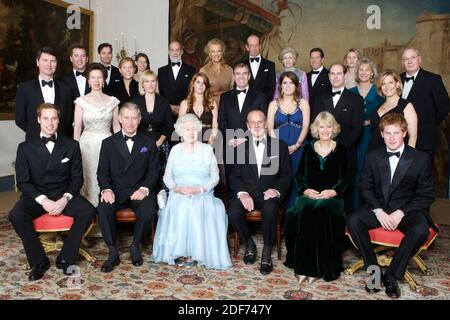 HM The Queen and HRH The Duke of Edinburgh at photo session by Tim Graham at Clarence House to celebrate Diamond Wedding Anniversary - Royal Family Stock Photo