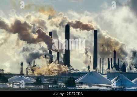 air pollution  frrom chemical valley in Sarnia Ontario Canada bordering Port Huron Michigan USA from oil refineries Stock Photo