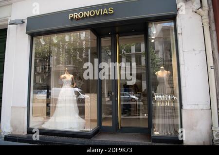 Pronovias fashion france