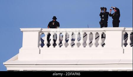 Secret Service agents on the roof as US President Donald J. Trump returns after posing with a bible outside St. John's Episcopal Church after delivering remarks in the Rose Garden at the White House in Washington, DC, USA, 01 June 2020. Trump addressed the nationwide protests following the death of George Floyd in police custody. Photo by Shawn Thew/Pool/ABACAPRESS.COM Stock Photo