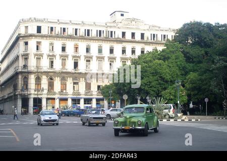 Old north American cars used in Cuba as Taxis: Almendron Stock Photo