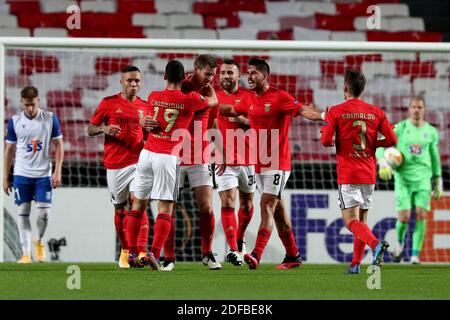 Lisbon, SL Benfica celebrates with teammates after scoring during the UEFA Europa League group D football match between SL Benfica and Lech Poznan in Lisbon. 3rd Dec, 2020. Jan Vertonghen (3rd L, front) of SL Benfica celebrates with teammates after scoring during the UEFA Europa League group D football match between SL Benfica and Lech Poznan in Lisbon, Portugal on Dec. 3, 2020. Credit: Pedro Fiuza/Xinhua/Alamy Live News Stock Photo