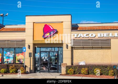 Augusta, Ga USA - 12 03 20: Taco Bell building side view close up Stock Photo