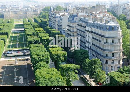 France, Paris, along the Luxembourg garden, avenue de l'Observatoire (aerial view) Stock Photo