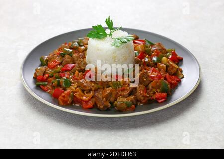 sac kavurma, Turkish sauteed spiced lamb and vegetables Stock Photo