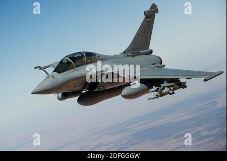 Hesja Rafale FILE - A Rafale jet fighter next to a French flag, on France's nuclear ...