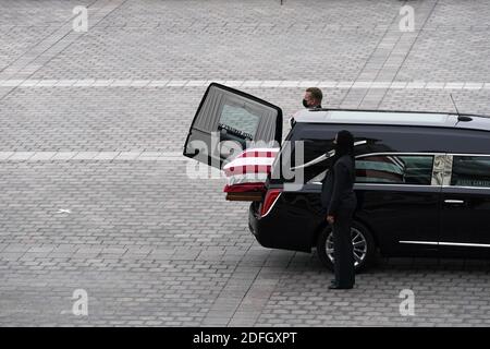 The hearse carrying the flag-draped casket of Justice Ruth Bader Ginsburg arrives at the U.S. Capitol, where Ginsburg will lie in state Friday, Sept. 25, 2020, in Washington. Photo by Alex Brandon/Pool/ABACAPRESS.COM Stock Photo