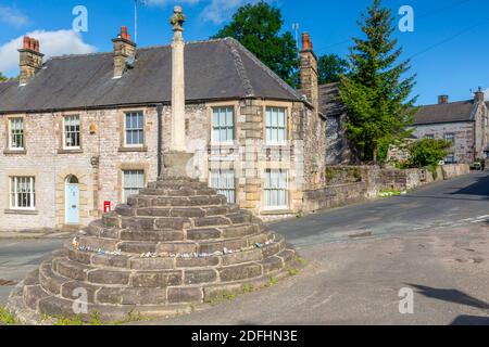 View of village cross at Bonsall, Matlock, Derbyshire Dales, Derbyshire, England, United Kingdom, Europe Stock Photo