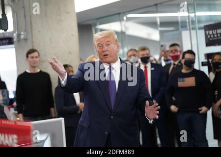 United States President Donald J. Trump visits campaign workers at the RNC Annex in Arlington, VA, USA on Election Day, Tuesday, November 3, 2020. Photo by Chris Kleponis/Pool via CNP/ABACAPRESS.COM Stock Photo