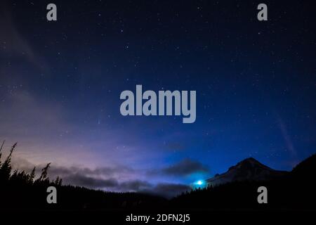 Night sky over Mount Hood, Oregon, USA Stock Photo