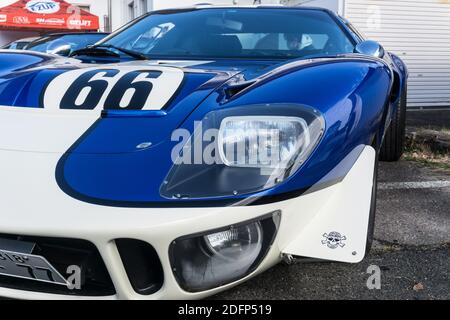 Close up view of the front and side of a metallic blue and white Superformance GT40R high quality replica of the Ford GT40 Stock Photo