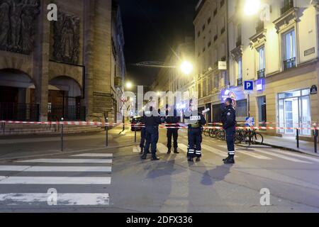 Police security deployment before the 'gilets jaunes', Yellow Vests protest in Paris, around Arc De Triomphe, France, on December 08, 2018. Barricades of stores and bank. Photo by Ania Freindorf/ABACAPRESS.COM Stock Photo
